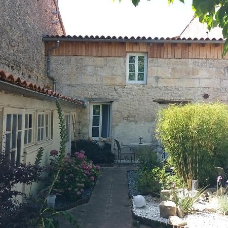 Apartament Le Petit Bois Niort Zewnętrze zdjęcie